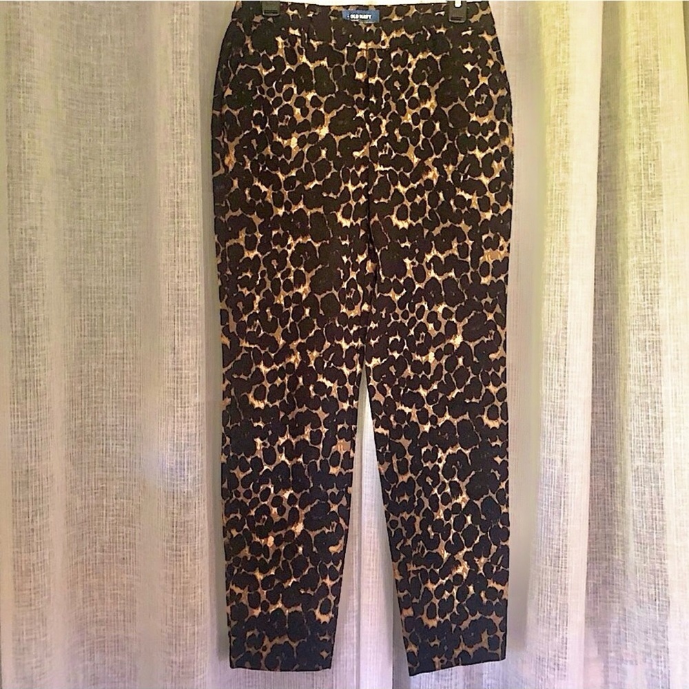 Old Navy Women’s Leopard Print straight leg Ankle pants 28x28 Size 4